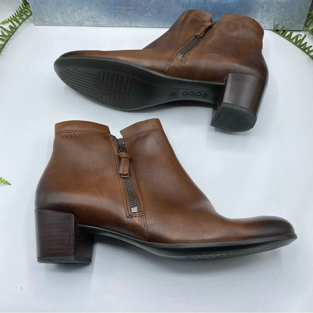 Ecco Sz‎ 39 (8-8.5) Brown Leather Booties